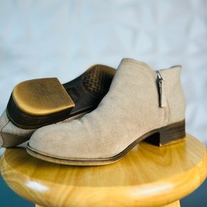 Tom’s Suede Ankle Boots SZ 8.5